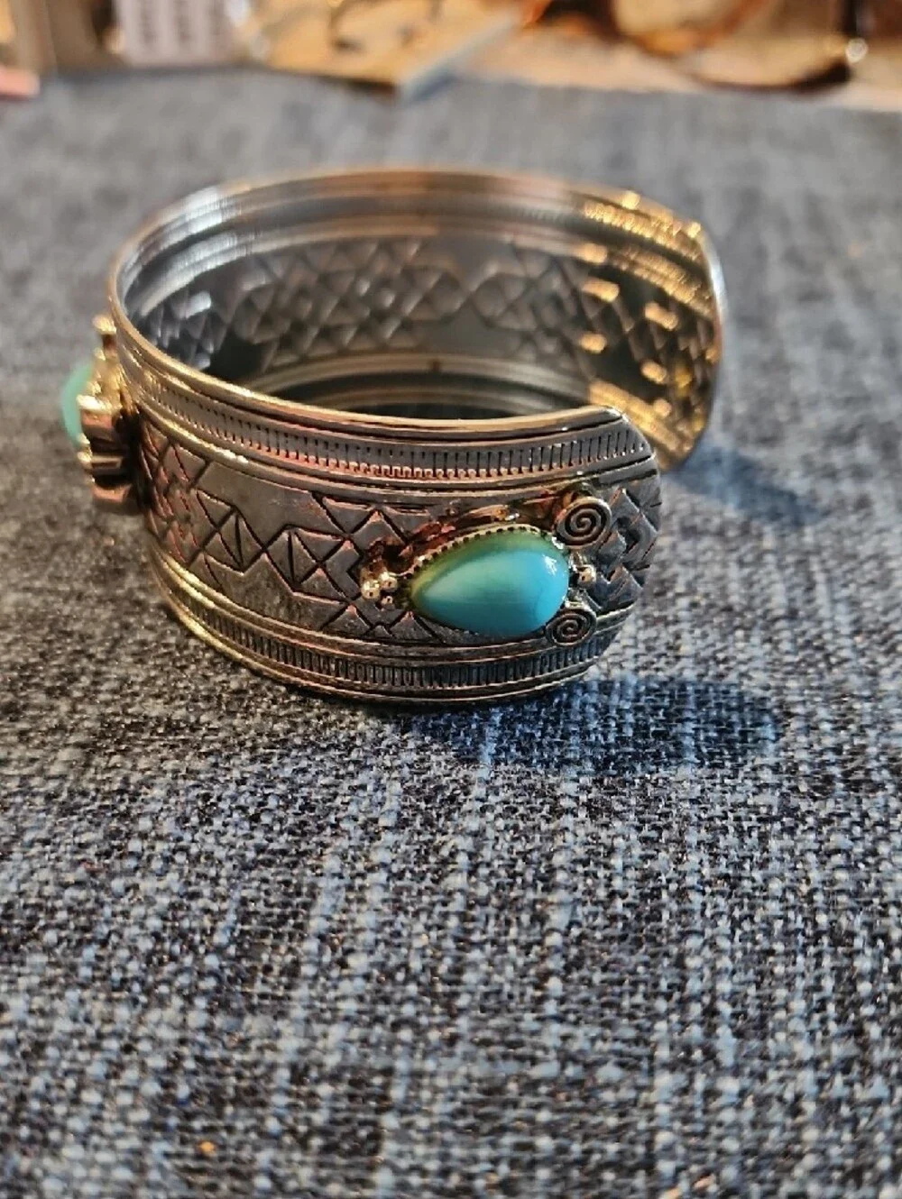 Fashion Jewelry color intricate