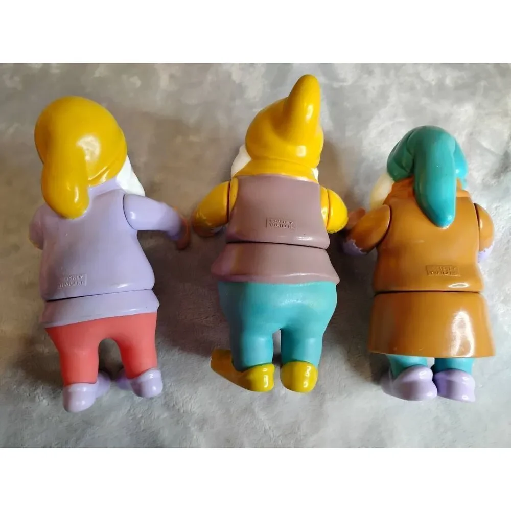 1981 Effanbee Snow White Doll with Disney 7 Dwarves