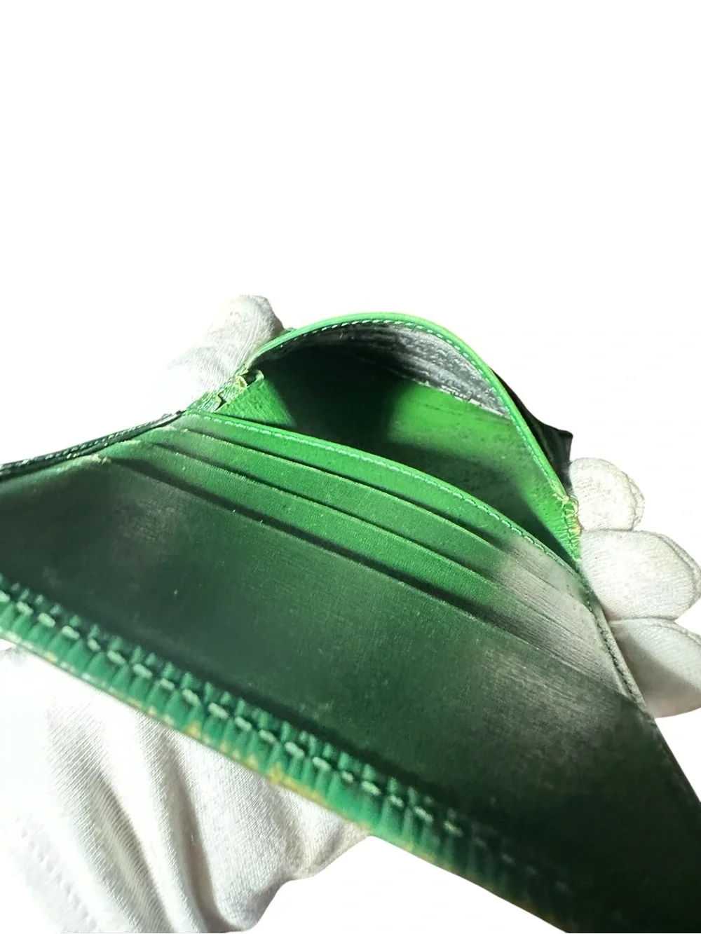 Authentic Vintage Green Louis Vuitton Epi Leather Wallet