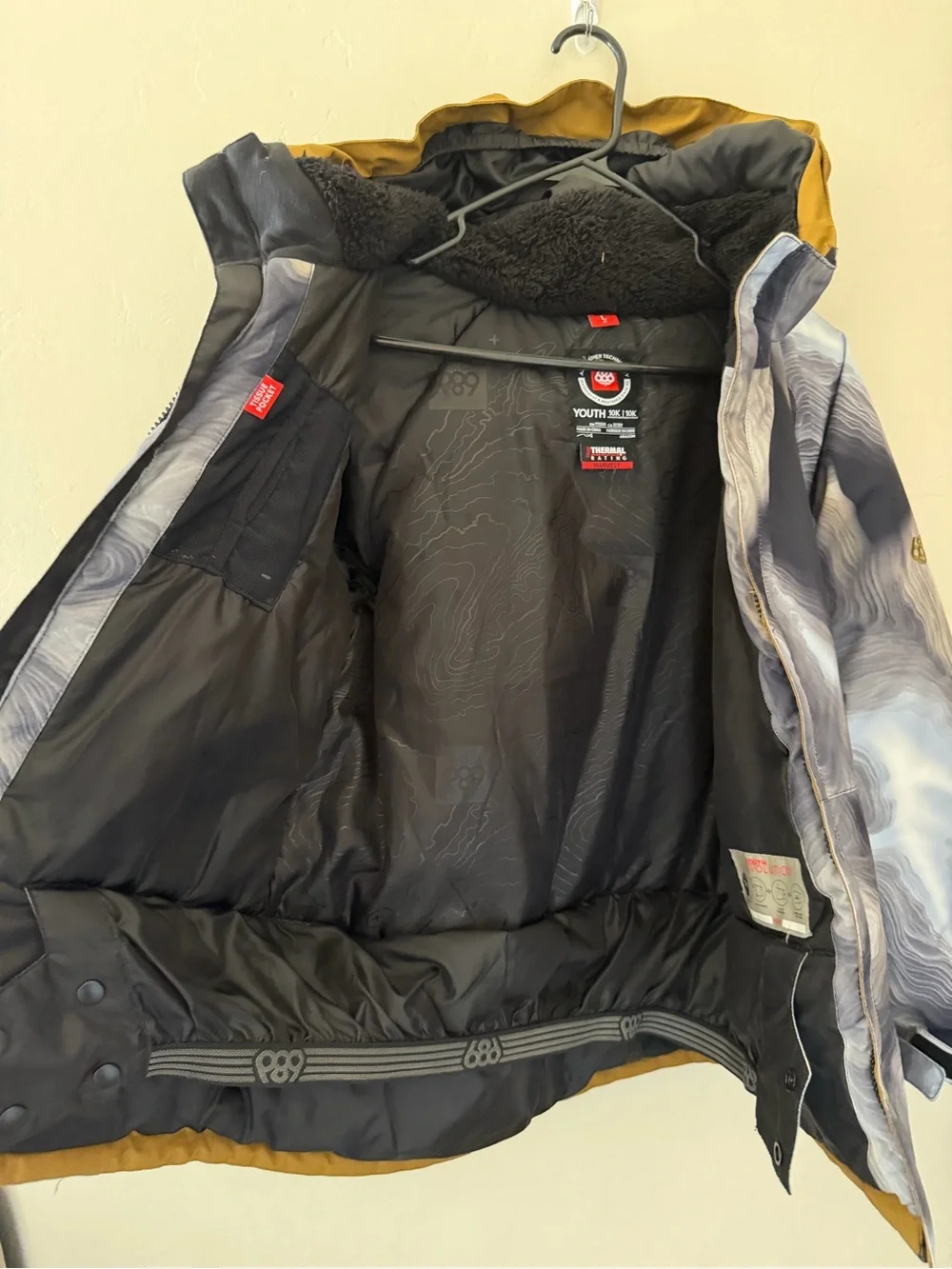 686 Boys Static Insulated Jacket | Crevasse