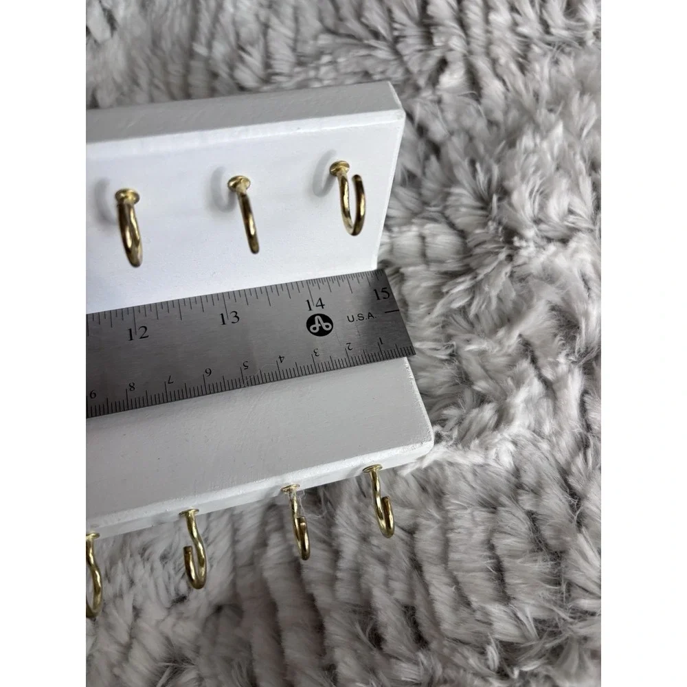 White Wood 30 Hook Chain Necklace Holder Attaches To‎ Wall  2754  15 X 3