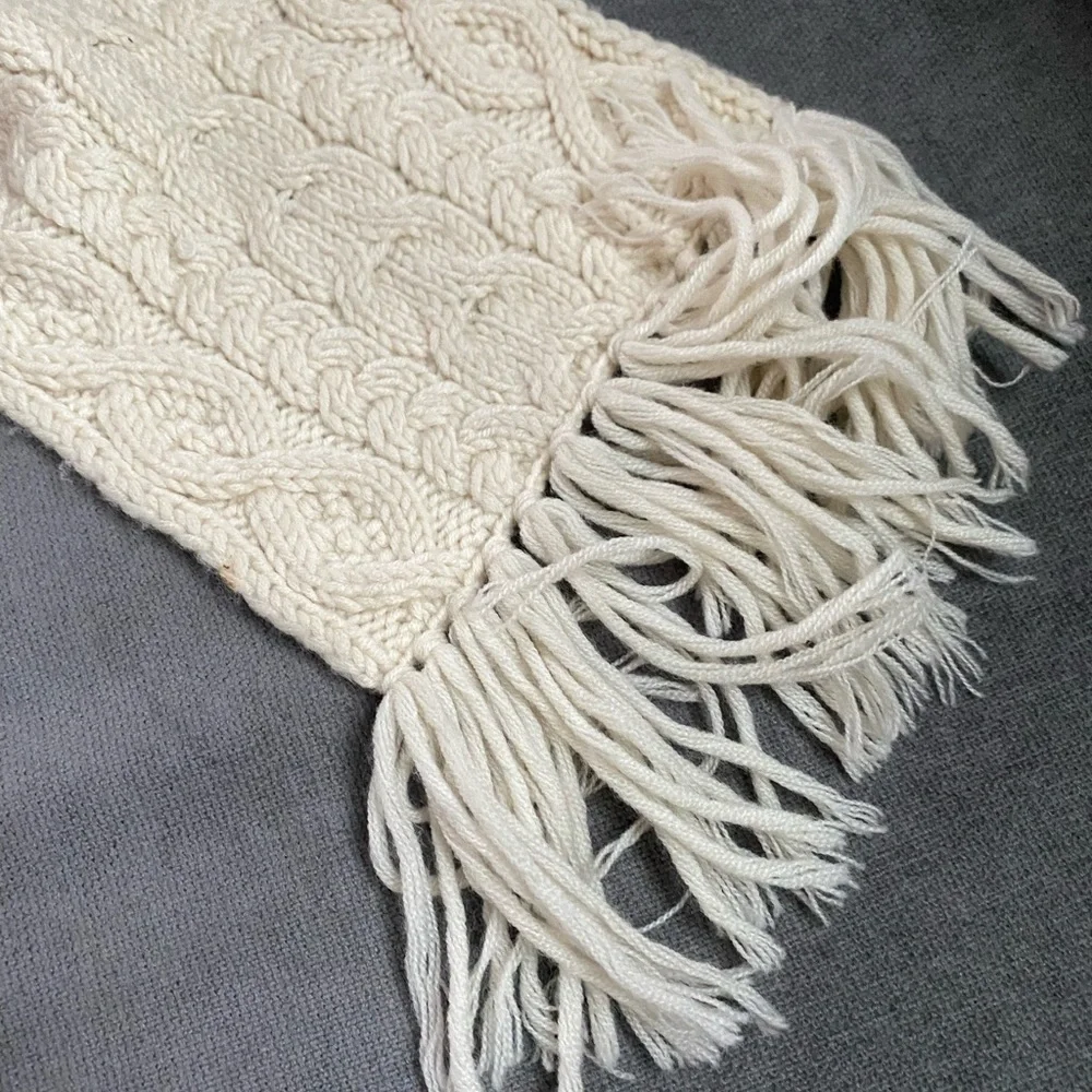 Lands End scarf ivory cable