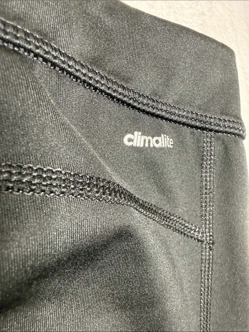 adidas stretchy performance
