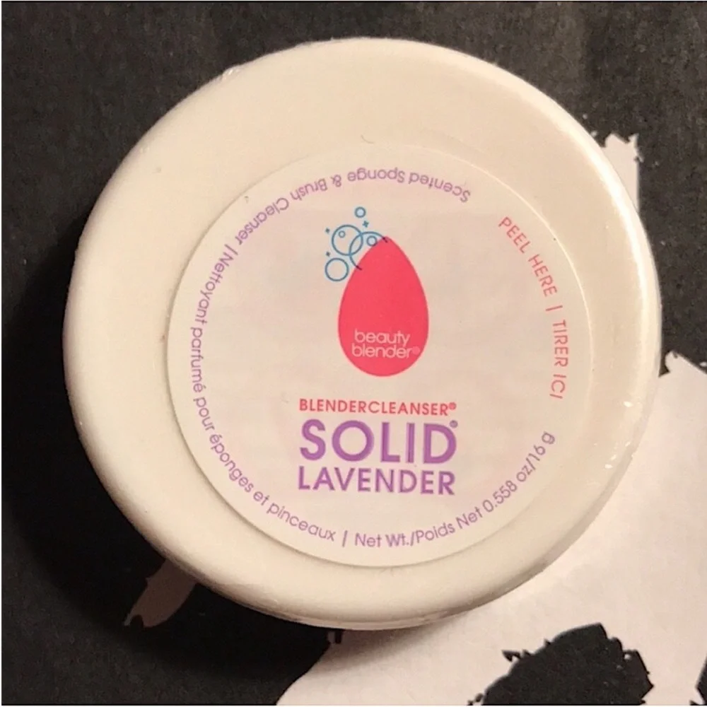 Original beautyblender Sponge in Pink and Solid Lavender Blendercleanser Set