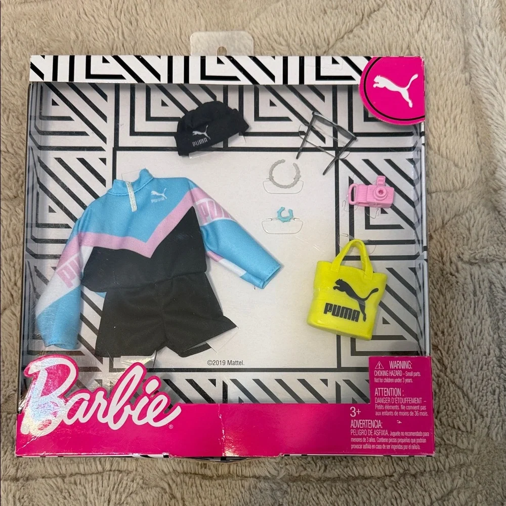 NIB 2019 Barbie Puma outfit complete set of 7 shorts camera glasses jewelry hat