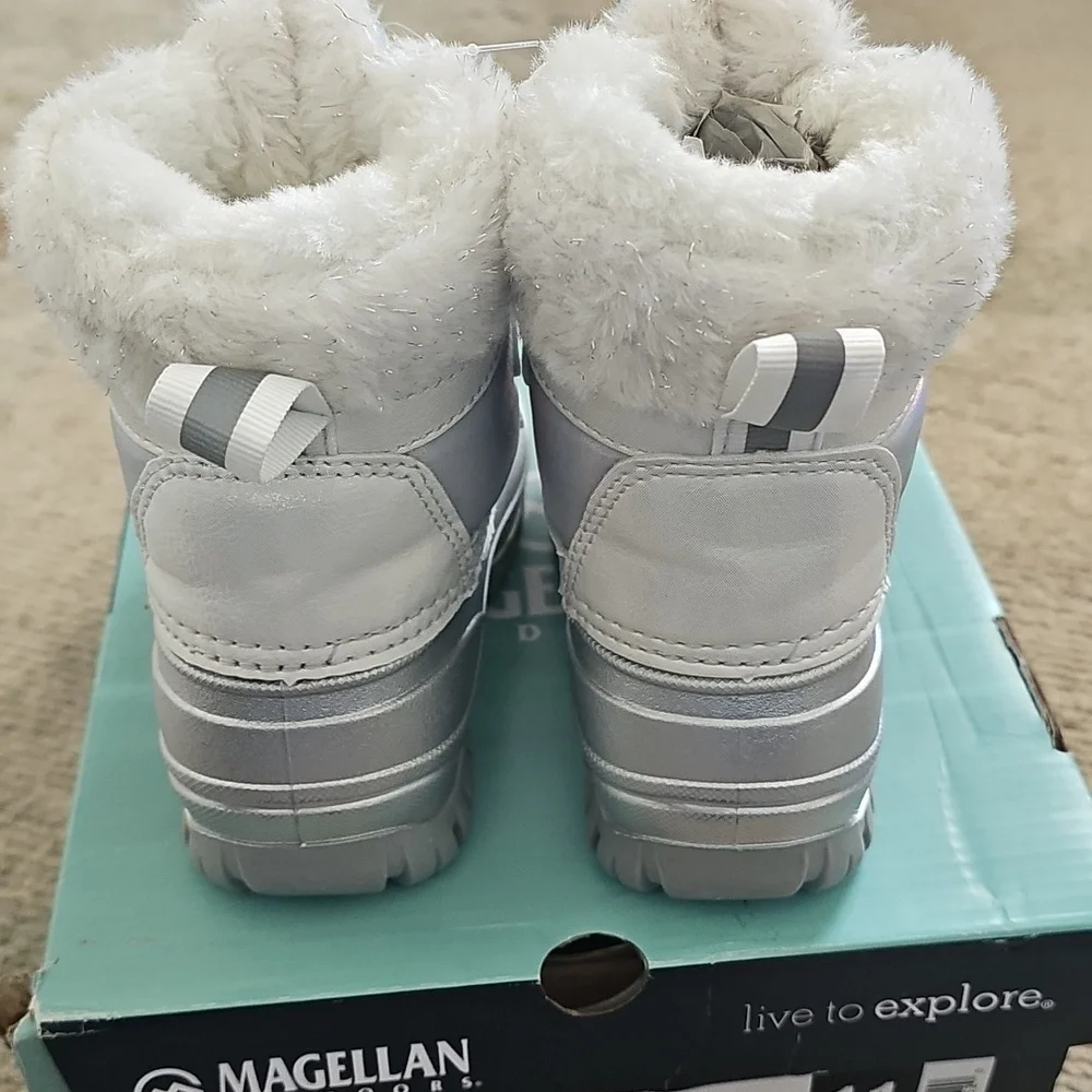 Magellan Outdoors new without