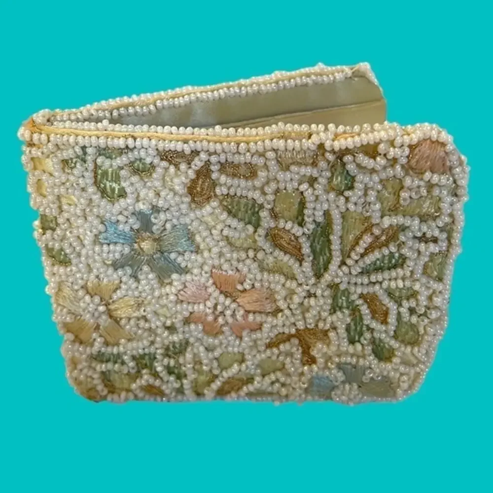 PASTEL BEADED VINTAGE WALLET UNIQUE‎ ONE OF A KIND