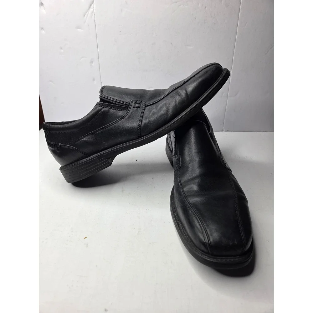Clarks slip loafers