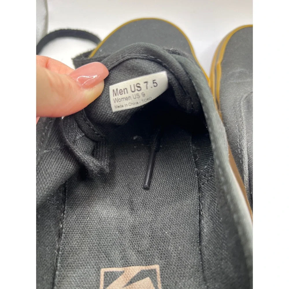Vans Authentic‎ Black Gum Sole Canvas Sneakers Men US 7.5 Women US 9