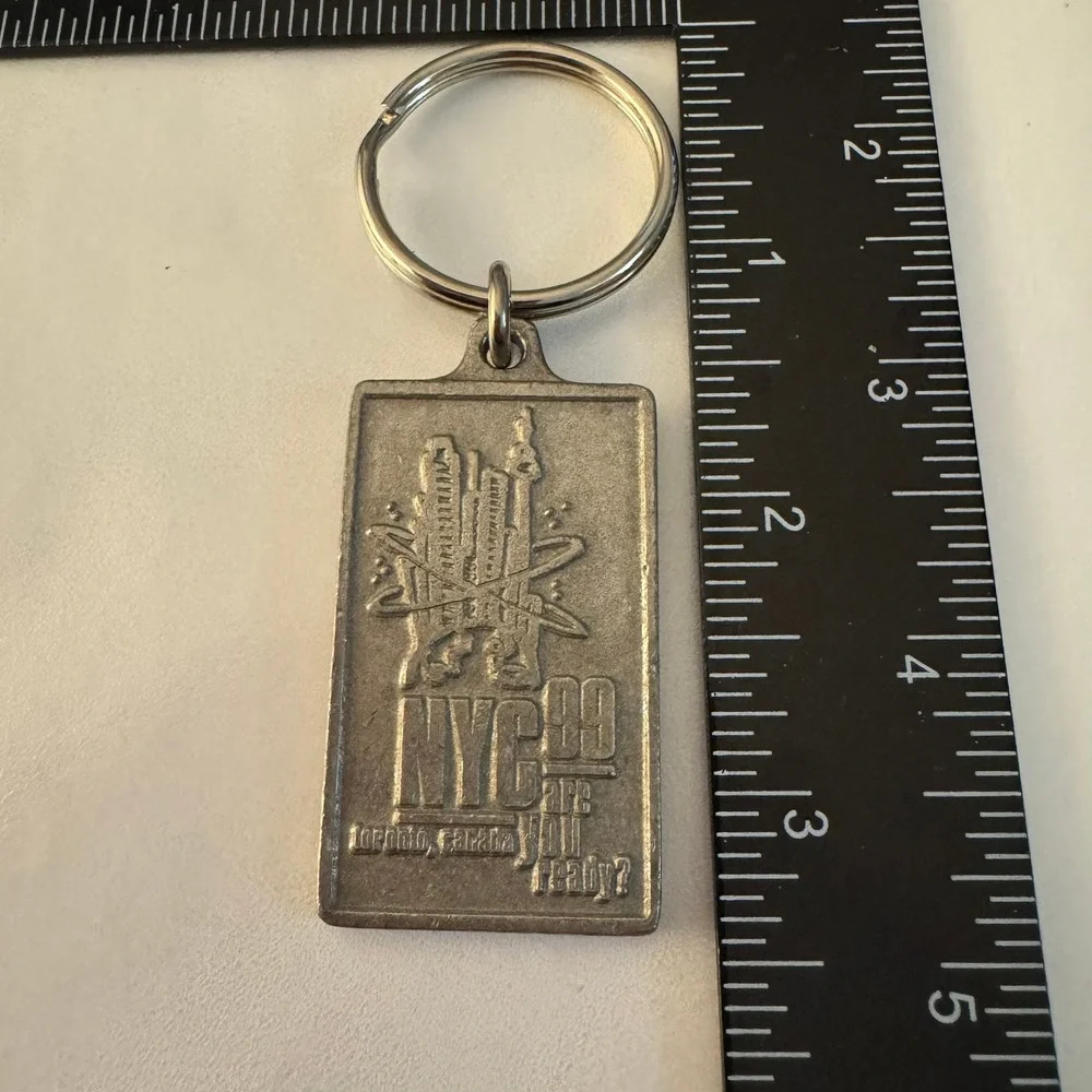 Vintage NYC‎ 99 Toronto Canada Keychain Solid Pewter Souvenir Keyring