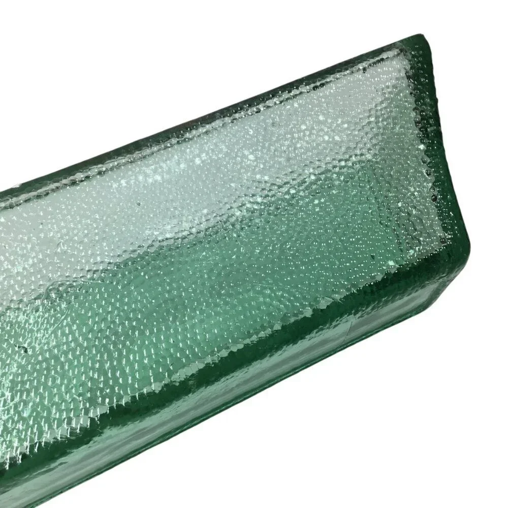 Unbranded pebbled chip green