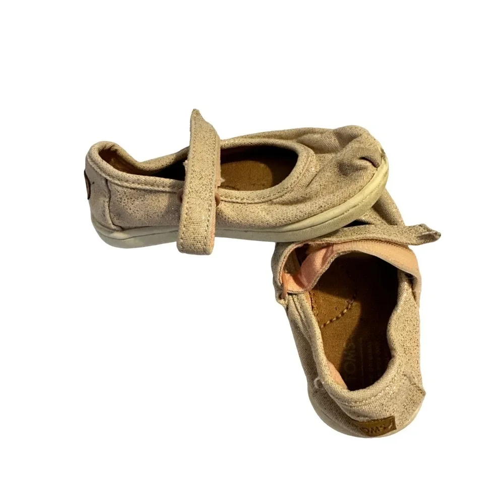 TOMS Mary Jane Sparkle Gold Shimmer Hook and Loop Strap Toddler Shoes Size‎ 6