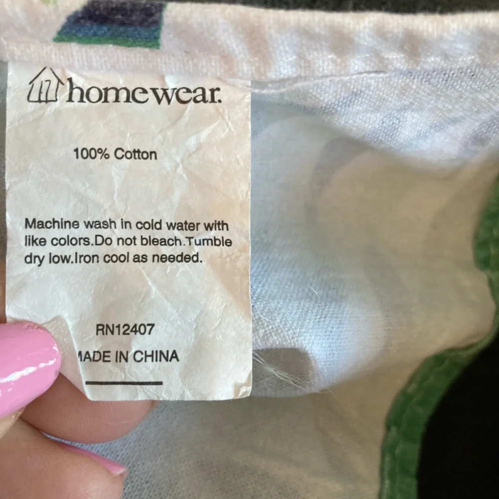 Set of 2 kitchen towels.