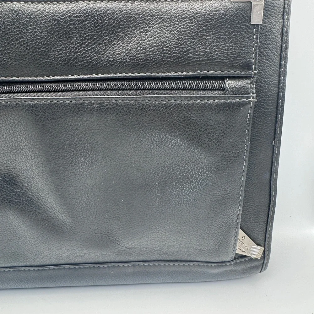 Samsonite signature quick please