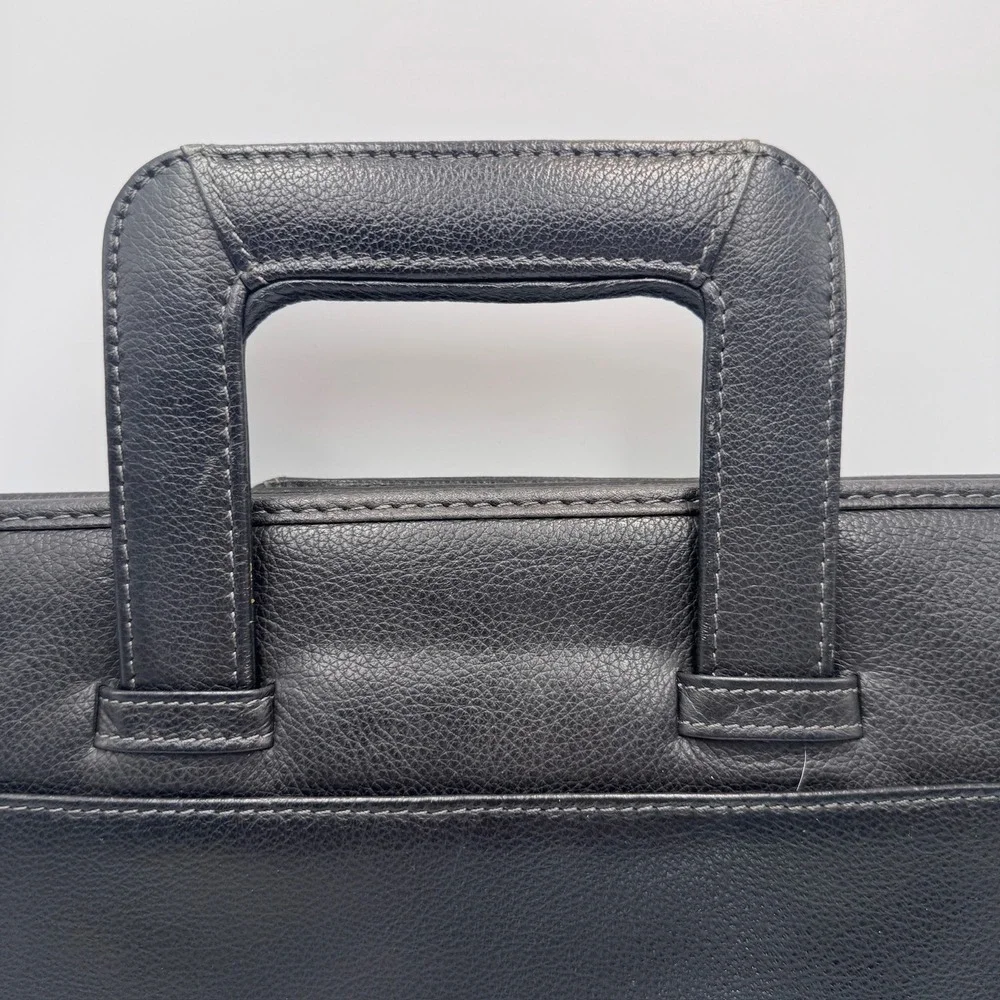 Samsonite material wear