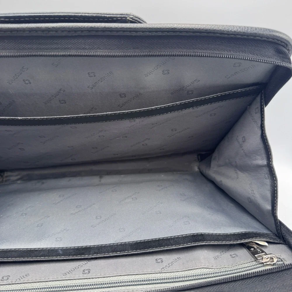 Samsonite silver shape