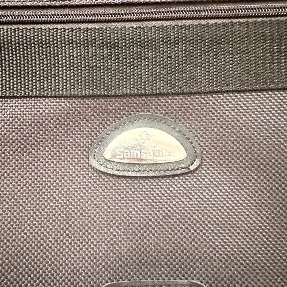 Samsonite from black