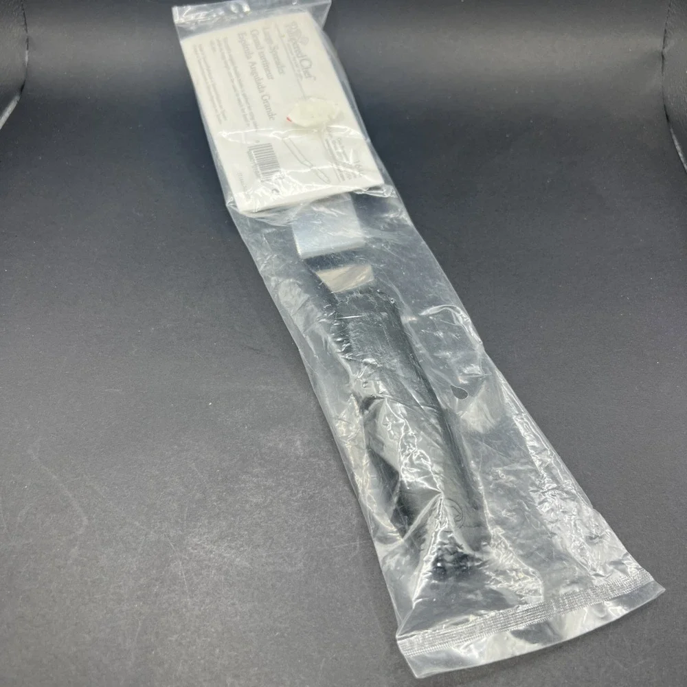 Pampered Chef  Large Spreader #1646 Discontinued New in Sealed Bag 13