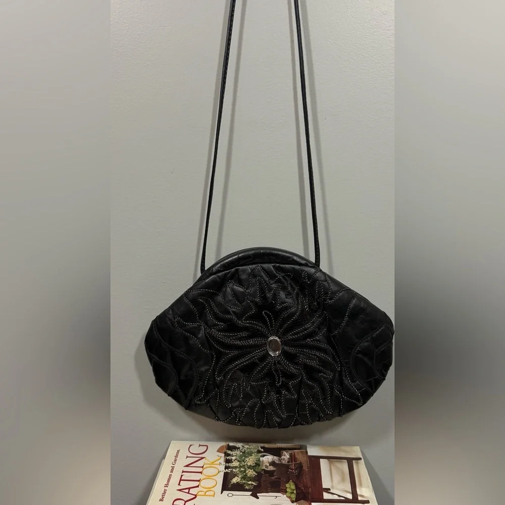 Elegant Vintage Black Quilted Women's Leather Bag