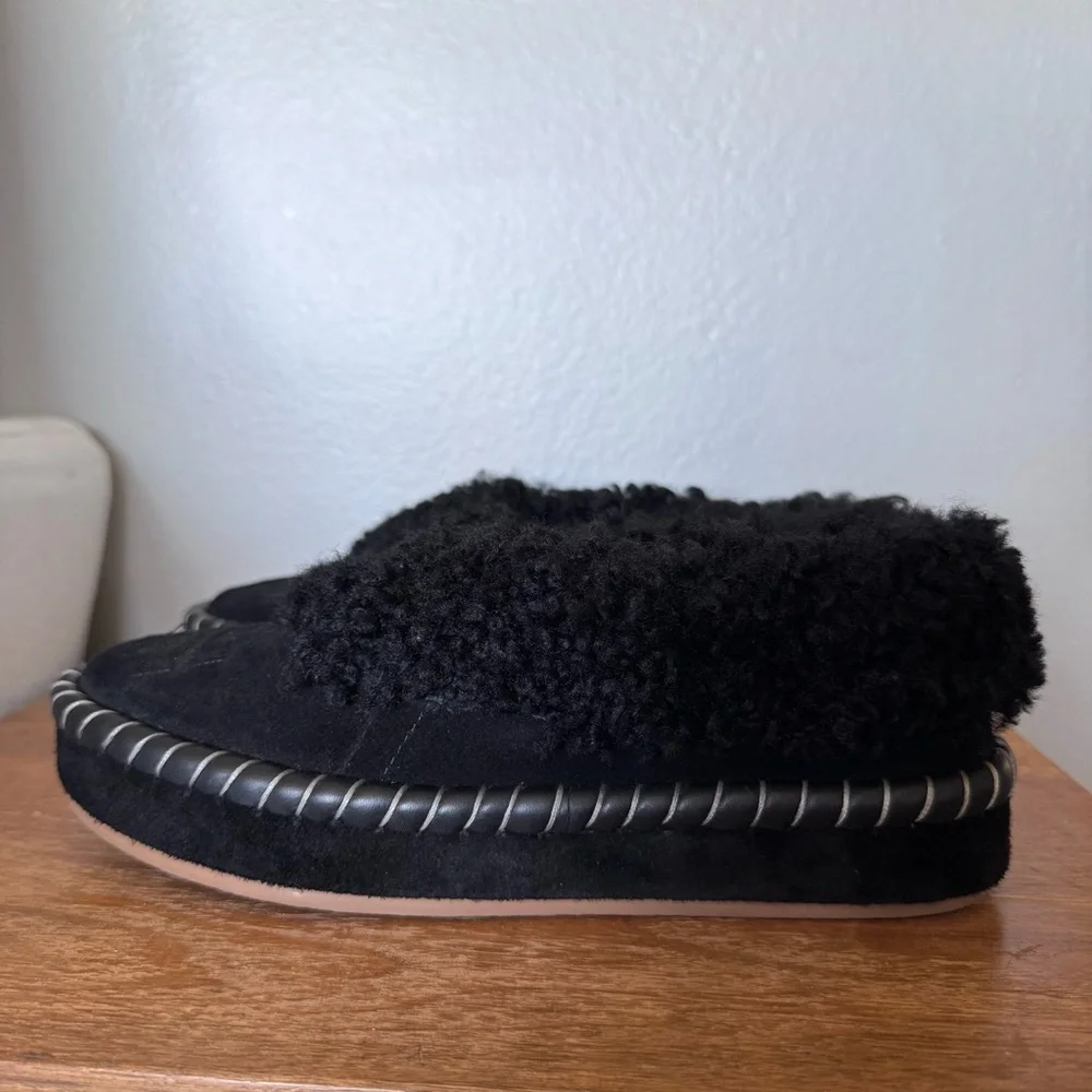 Tory Burch Women's Black Shearling Slippers Size 8