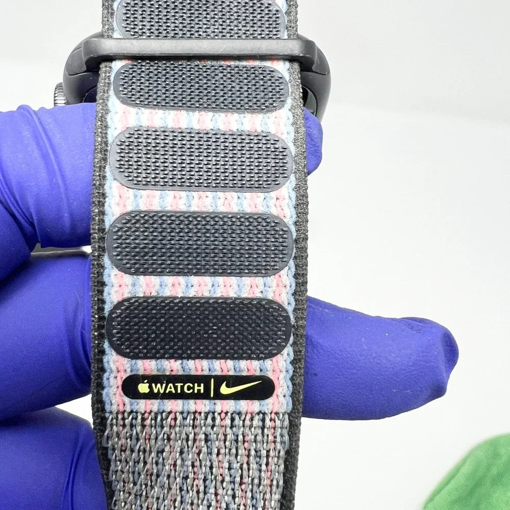 Apple Watch Nike Series 5 44mm Space Gray Aluminum Case GPS Sport Loop Gray