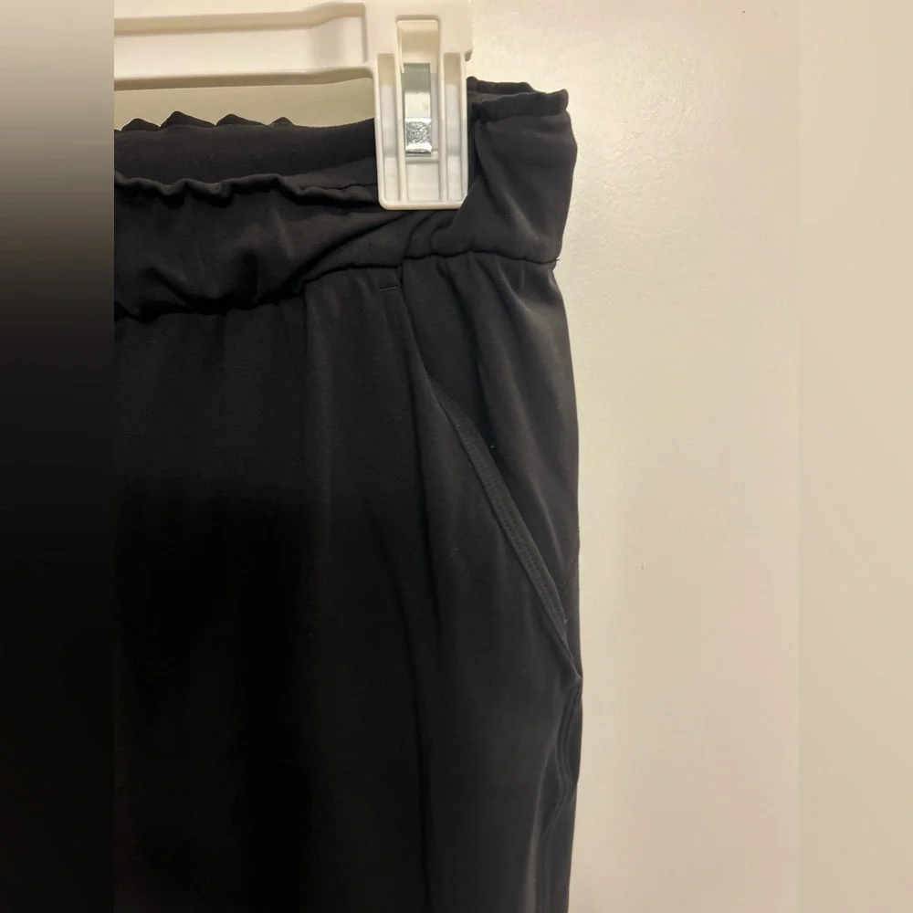 Lululemon On the Fly Pants in Black