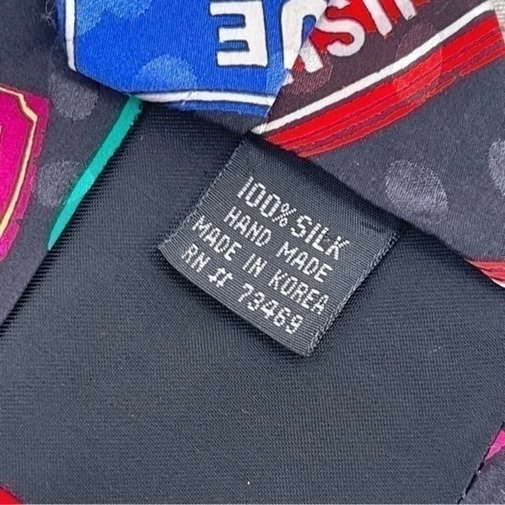 Vintage ADDICTION street signs silk tie