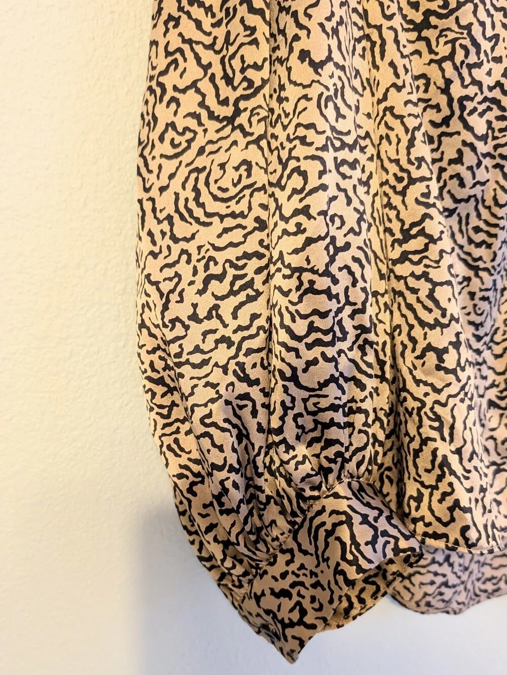 FRAME Women's Silk Blouse XS Mock Neck Balloon Sleeve Oversized Relaxed Boxy Fit
