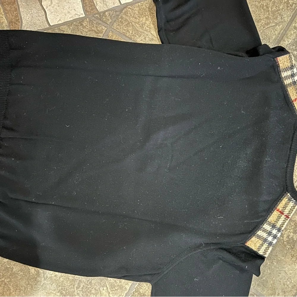 Burberry elegant black