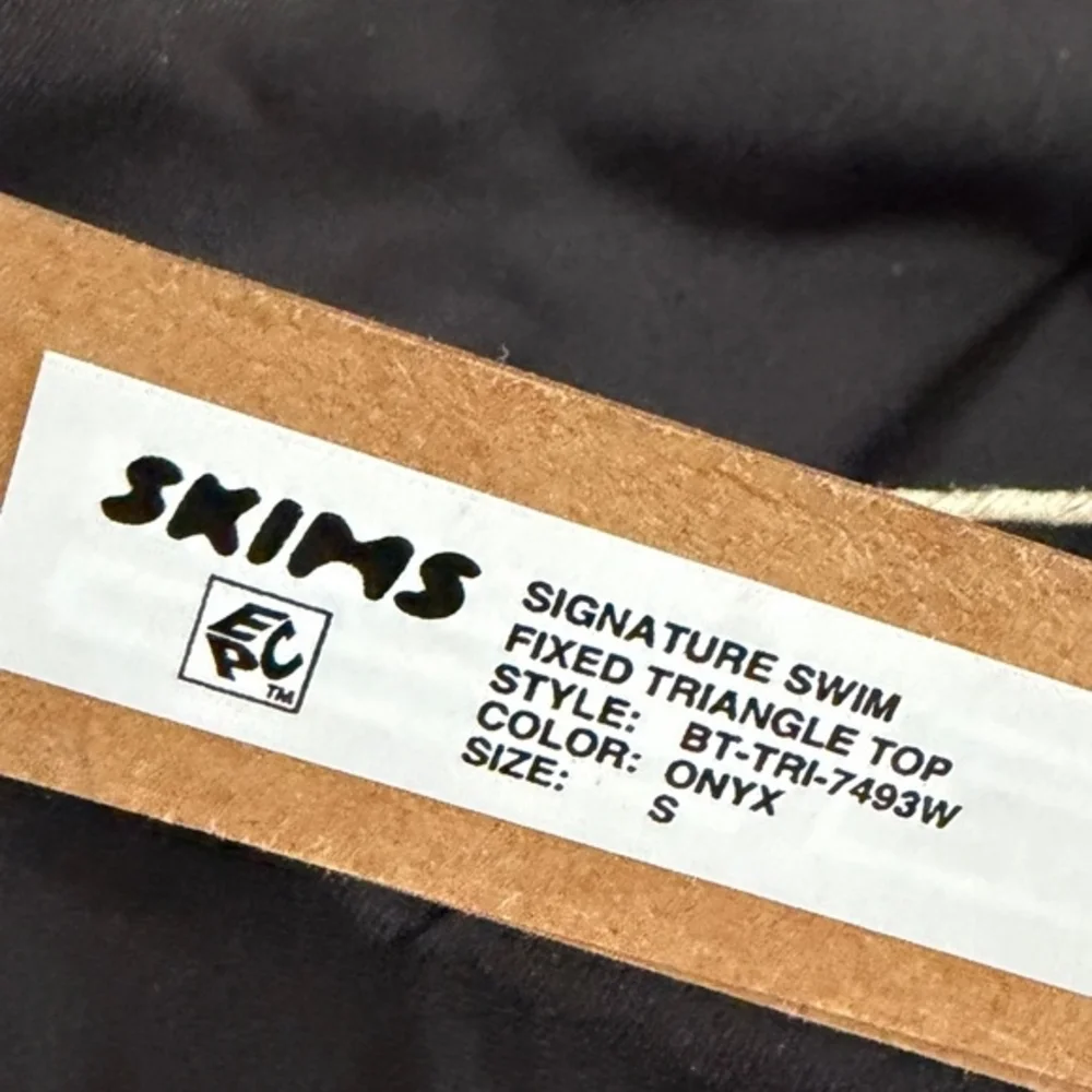 SKIMS smooth wireless