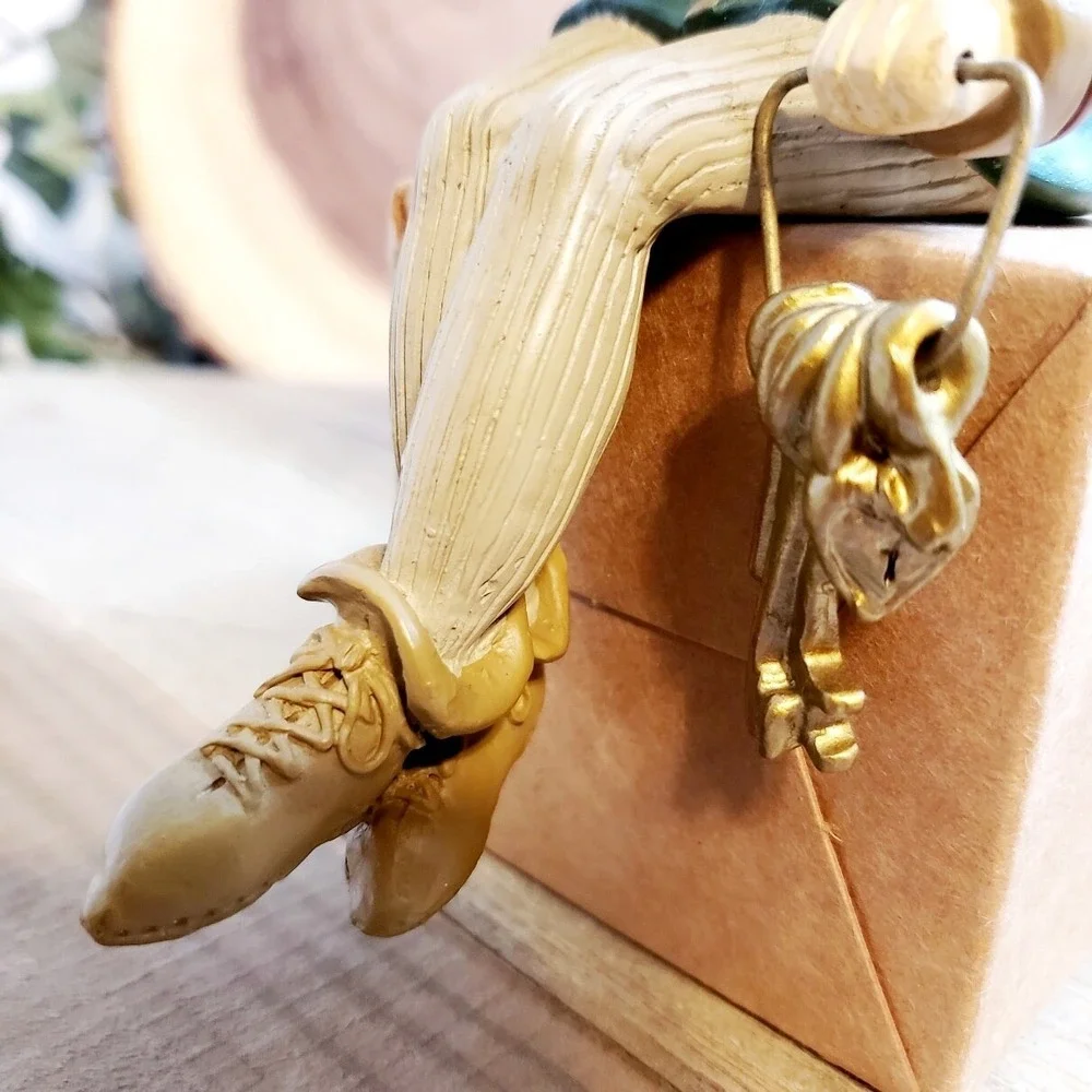 The Keeper Of The Entry Mantle Desk or Shelf Figurine Shenandoah NIB‎
