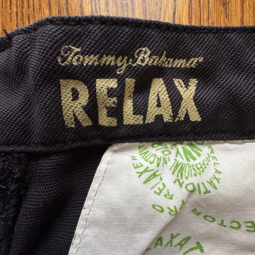 Tommy Bahama Relax Black Flat Front Cargo Pocket Shorts Men's Size 40