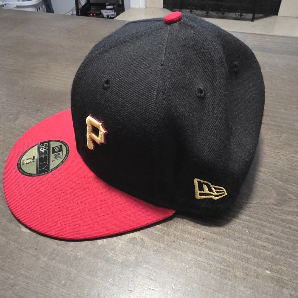 New Era accessory used logo