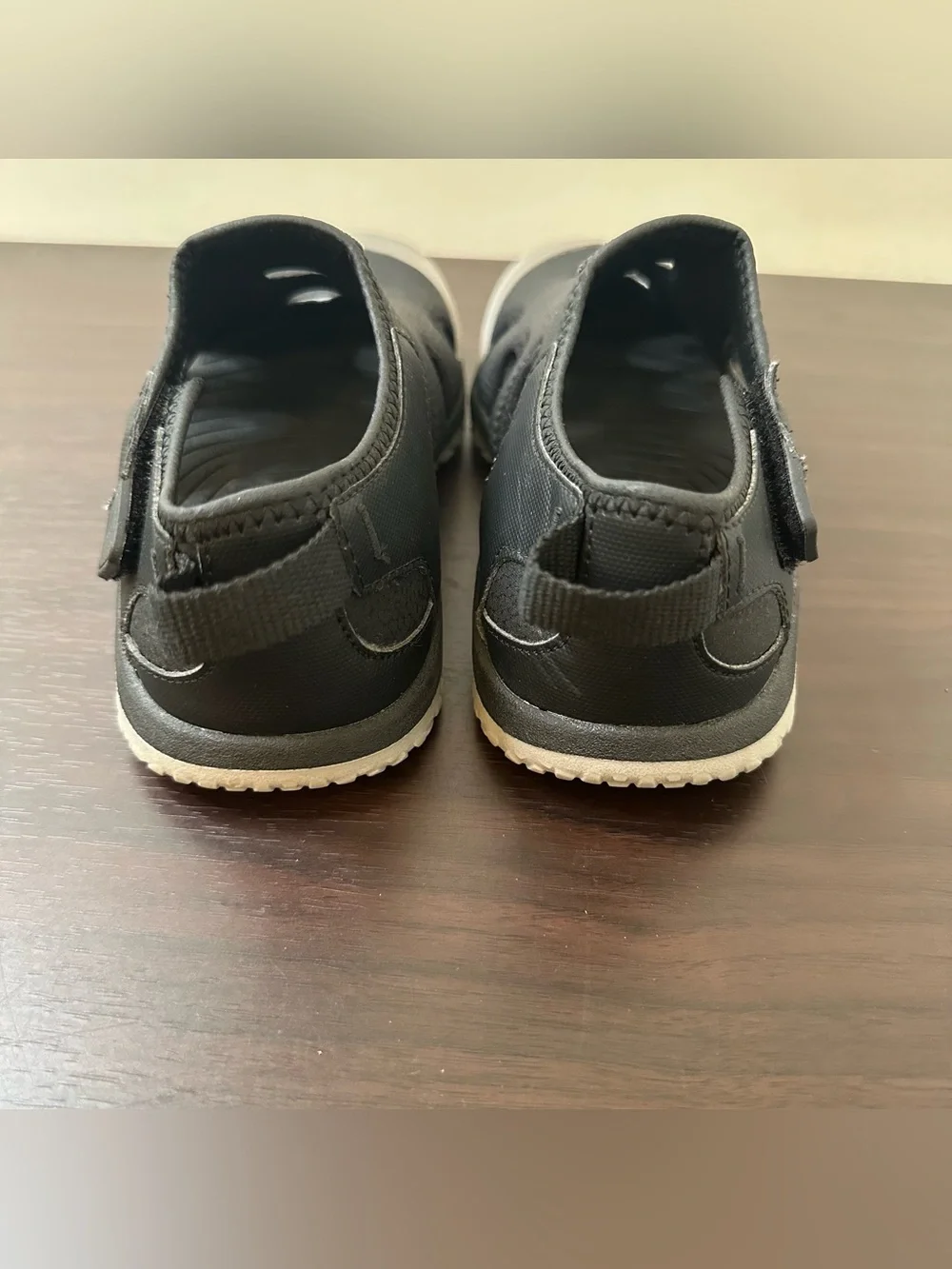 KEEN Stingray Slip-On Sandals Black Gray Hook & Loop Size 2 Unisex Kids New