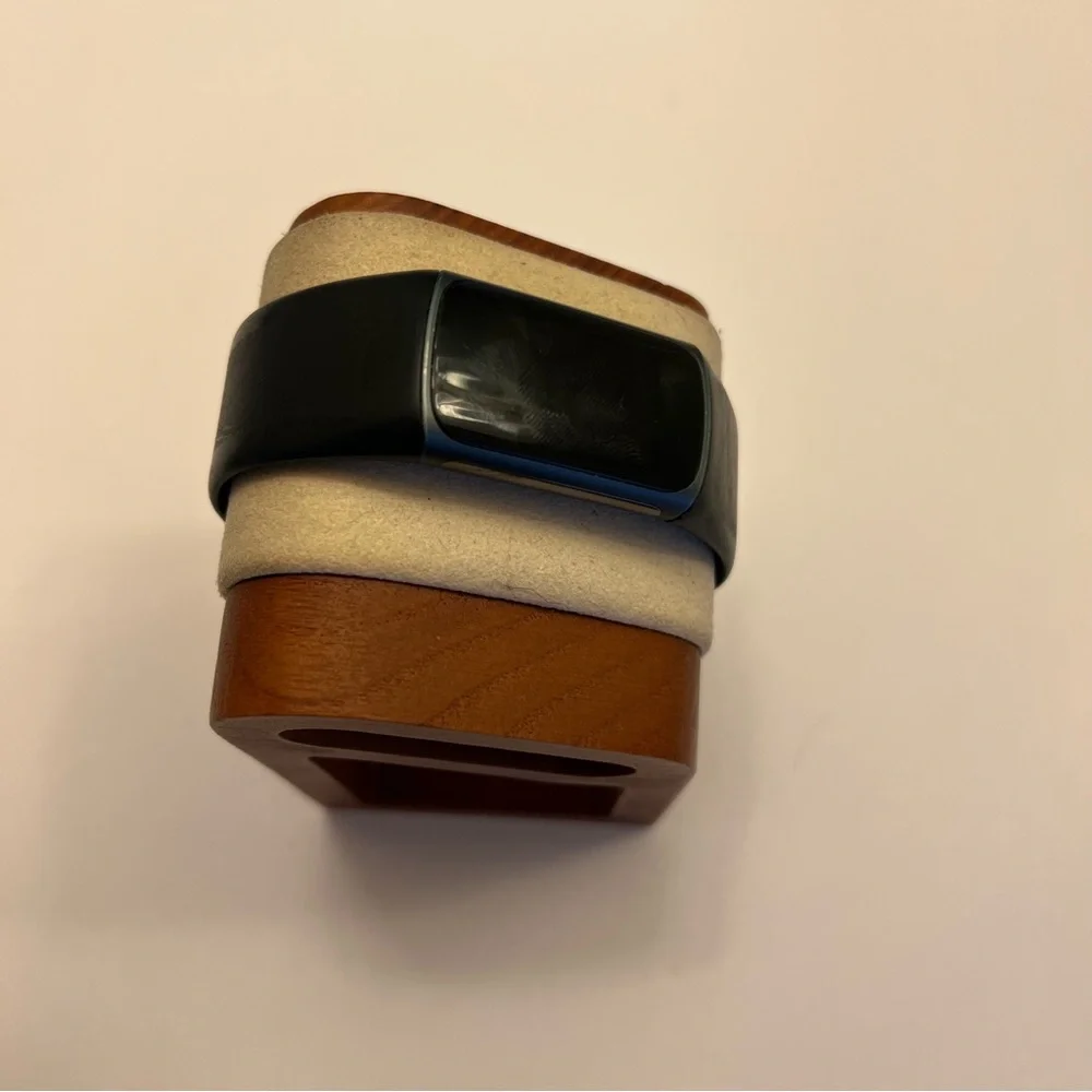 fitbit command add cards