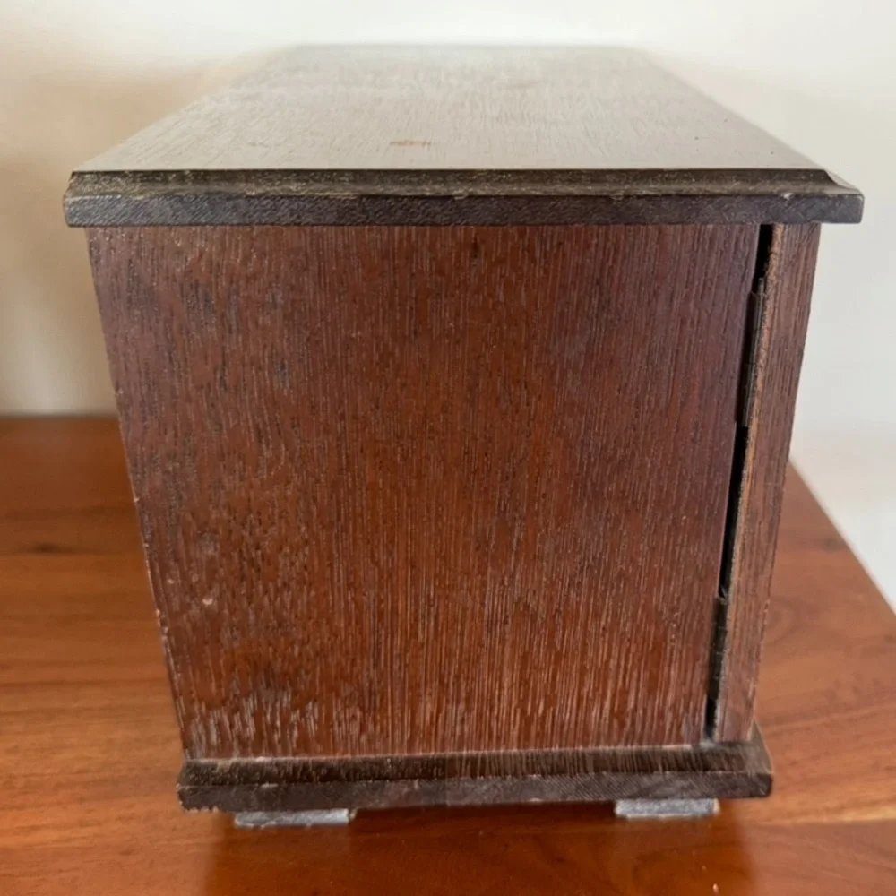 N/A elegant wooden
