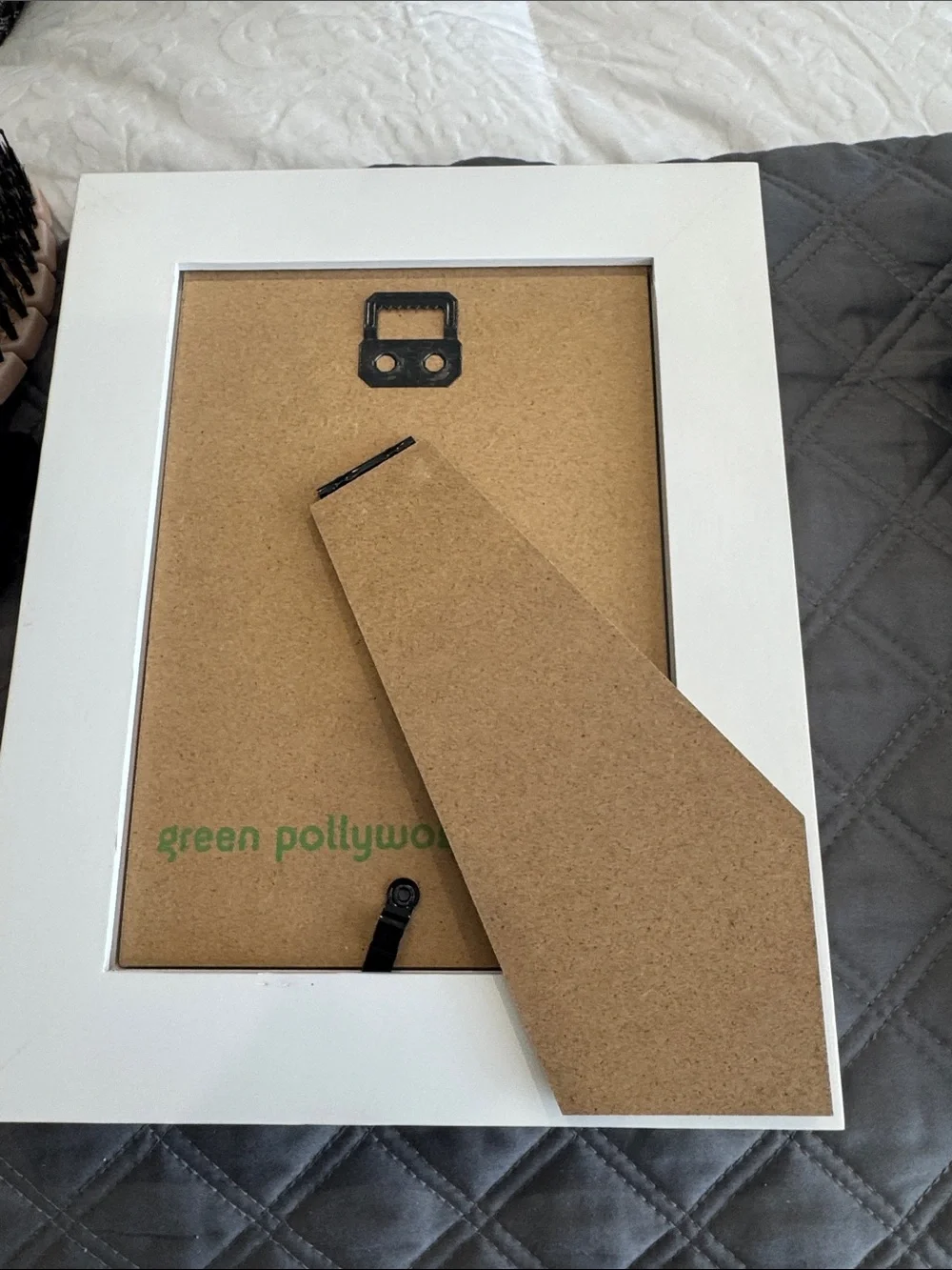 green polluwog stylish white