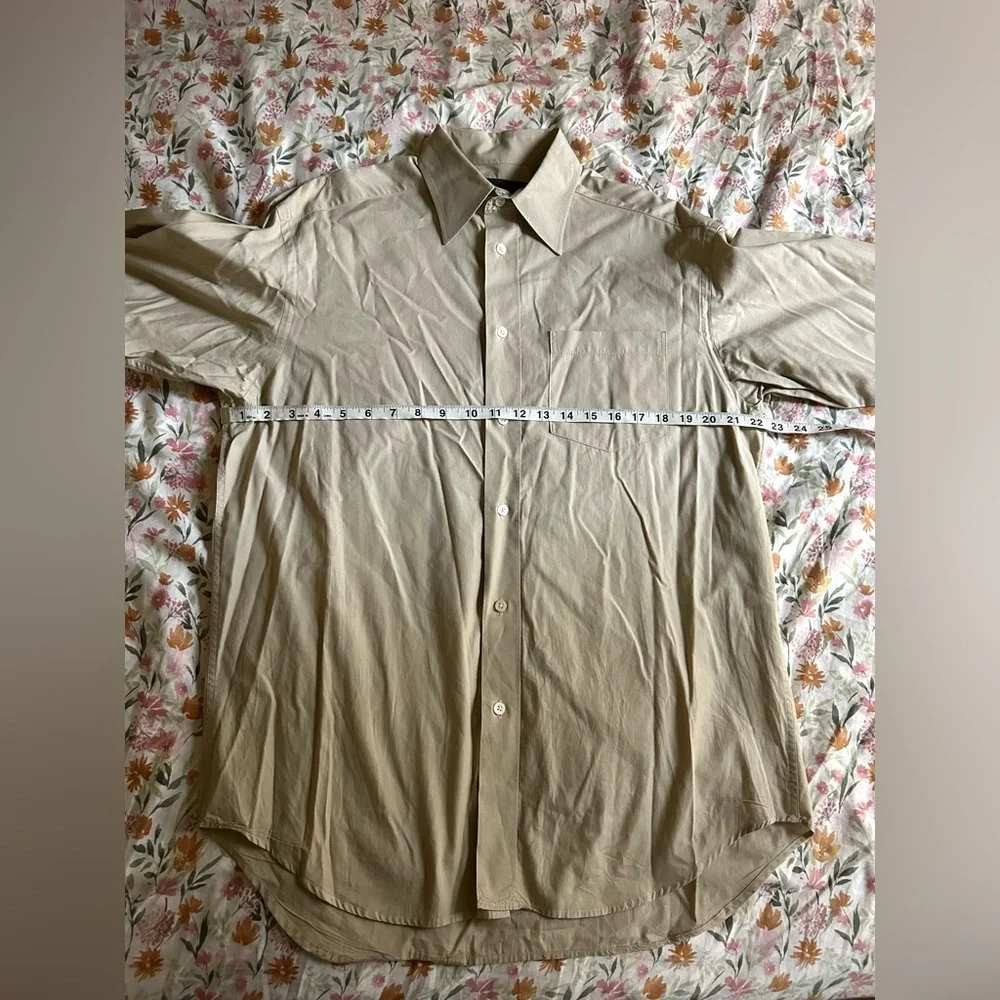 Banana Republic Men’s Button Up Shirt Size M Neutral Beige Casual Dress Shirt