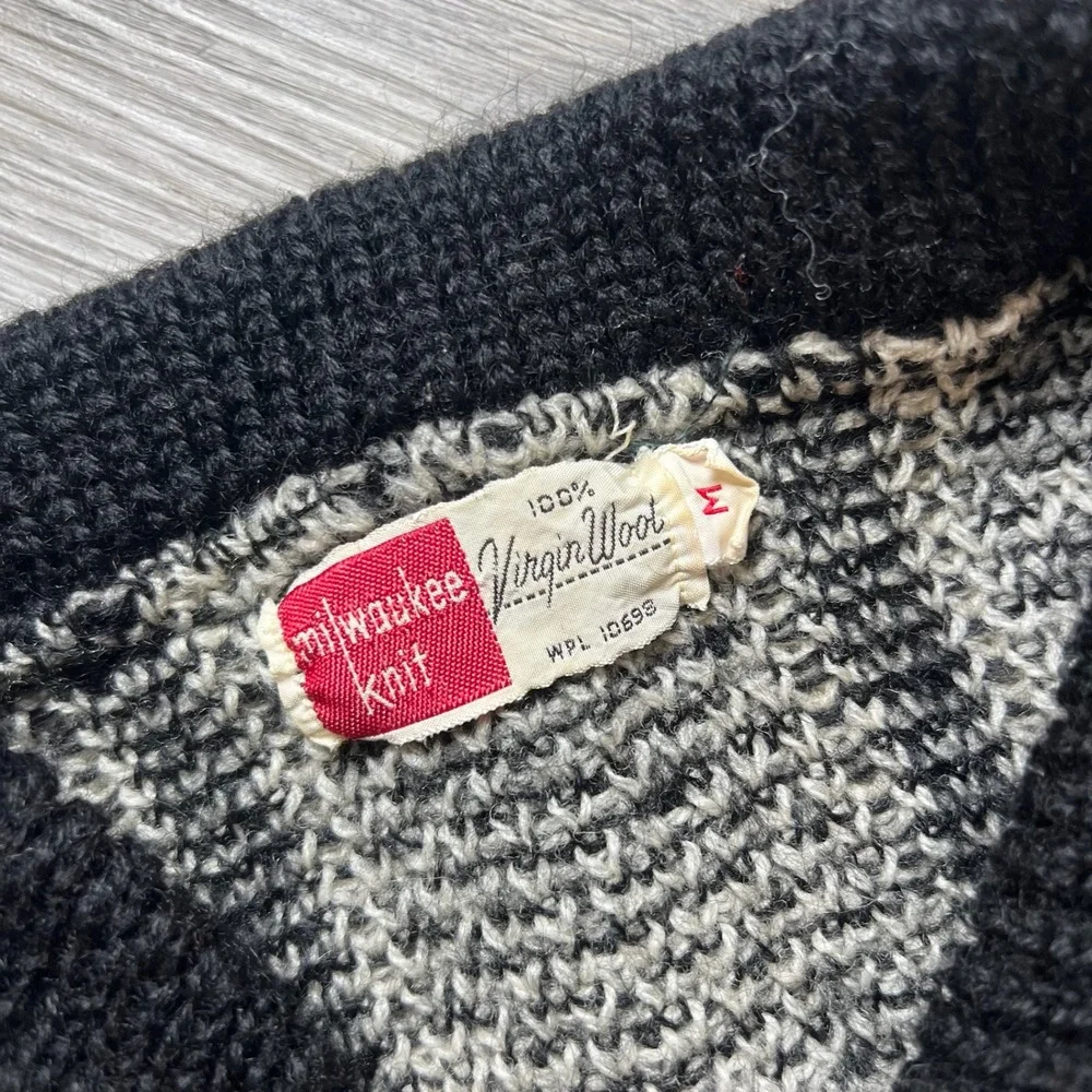Milwaukee Knit Sweater Mens M Black White Striped Virgin Wool Vintage Mock Neck