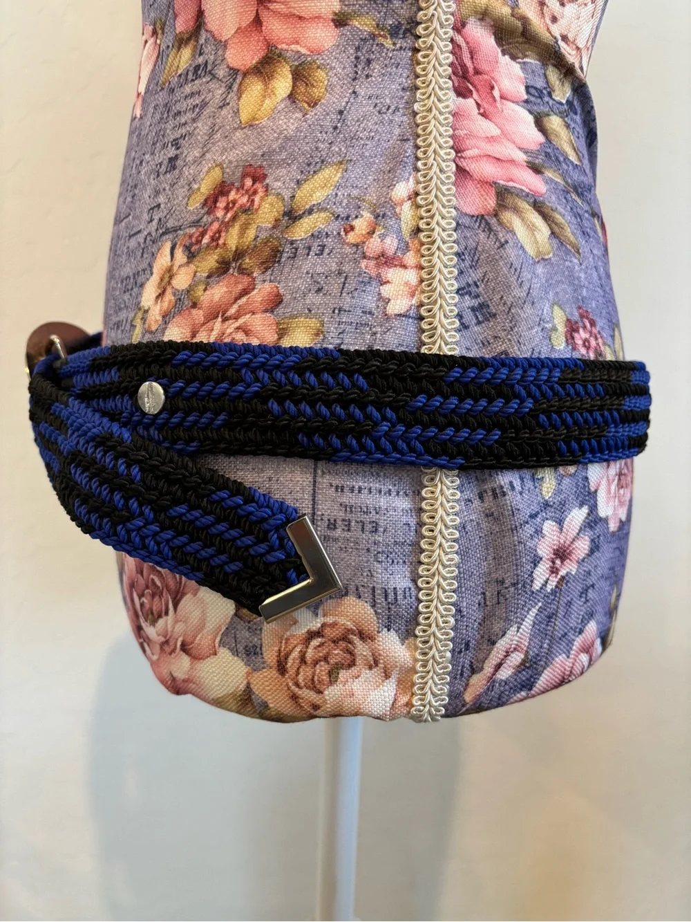 None lightweight blue