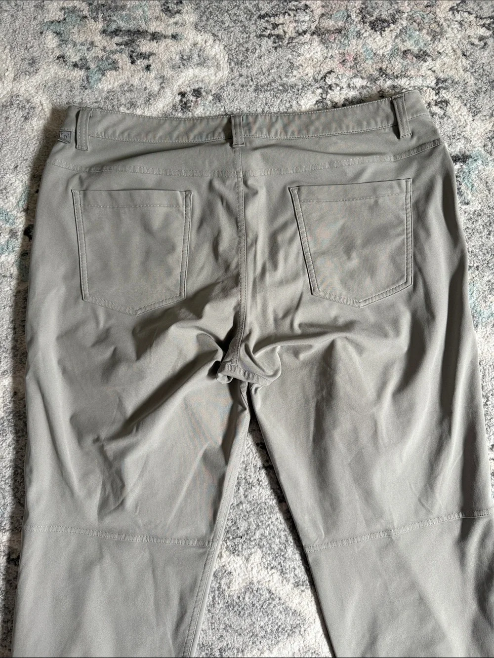 lululemon athletica excellent size