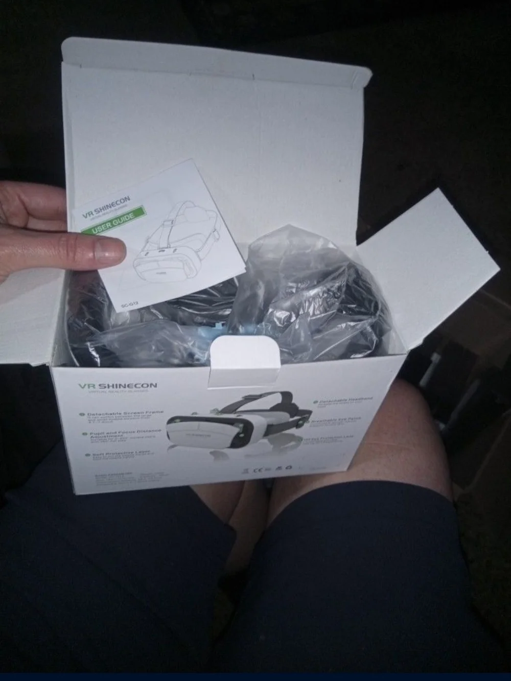 VR Shinecon White Smartphone VR Headset with Adjustable Straps