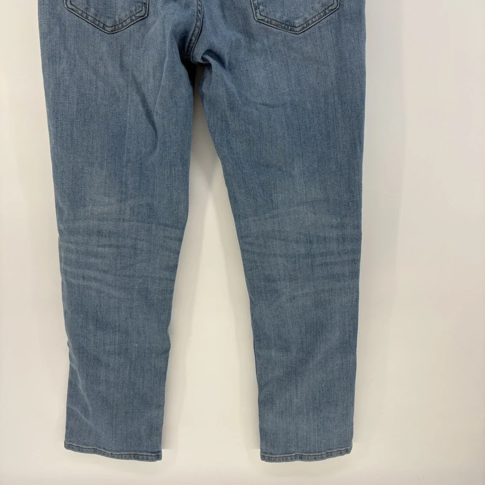 Levis 541 Athletic Taper Jeans Mens 33x32 Fits 33X31 Light Wash Stretch Pants