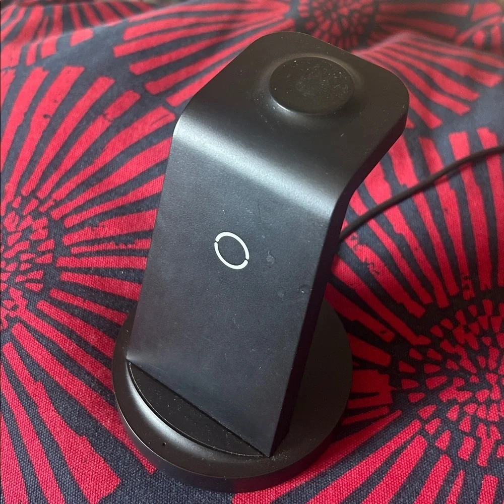 3 in 1 Apple Charging Stand