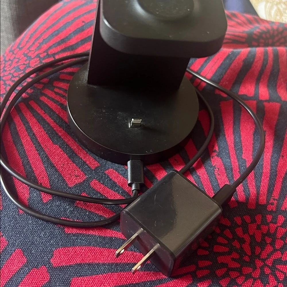 N/A sleek black