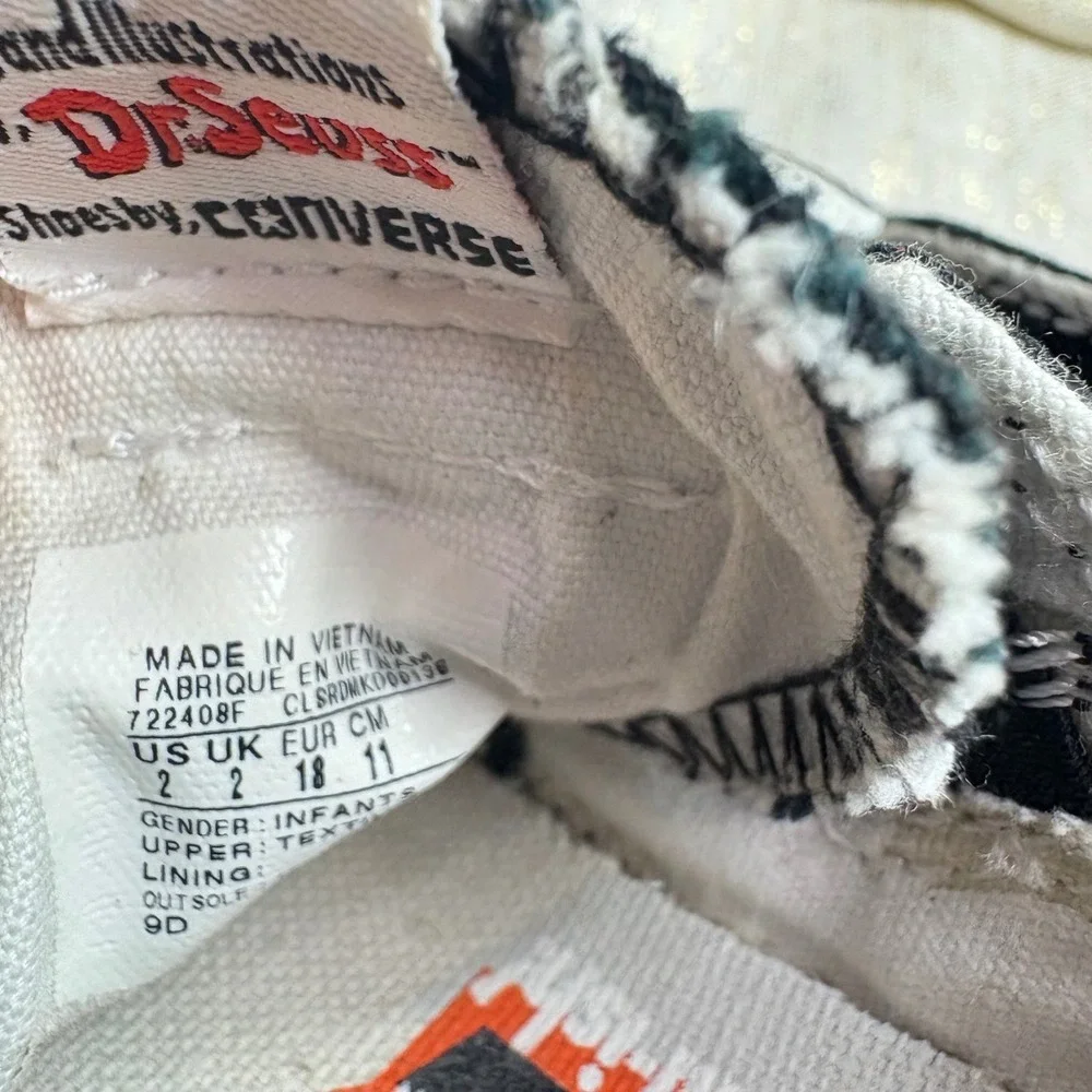 Kids Converse ALL STAR Dr Seuss Horton Hears Who Black Orange Sneakers Size  2