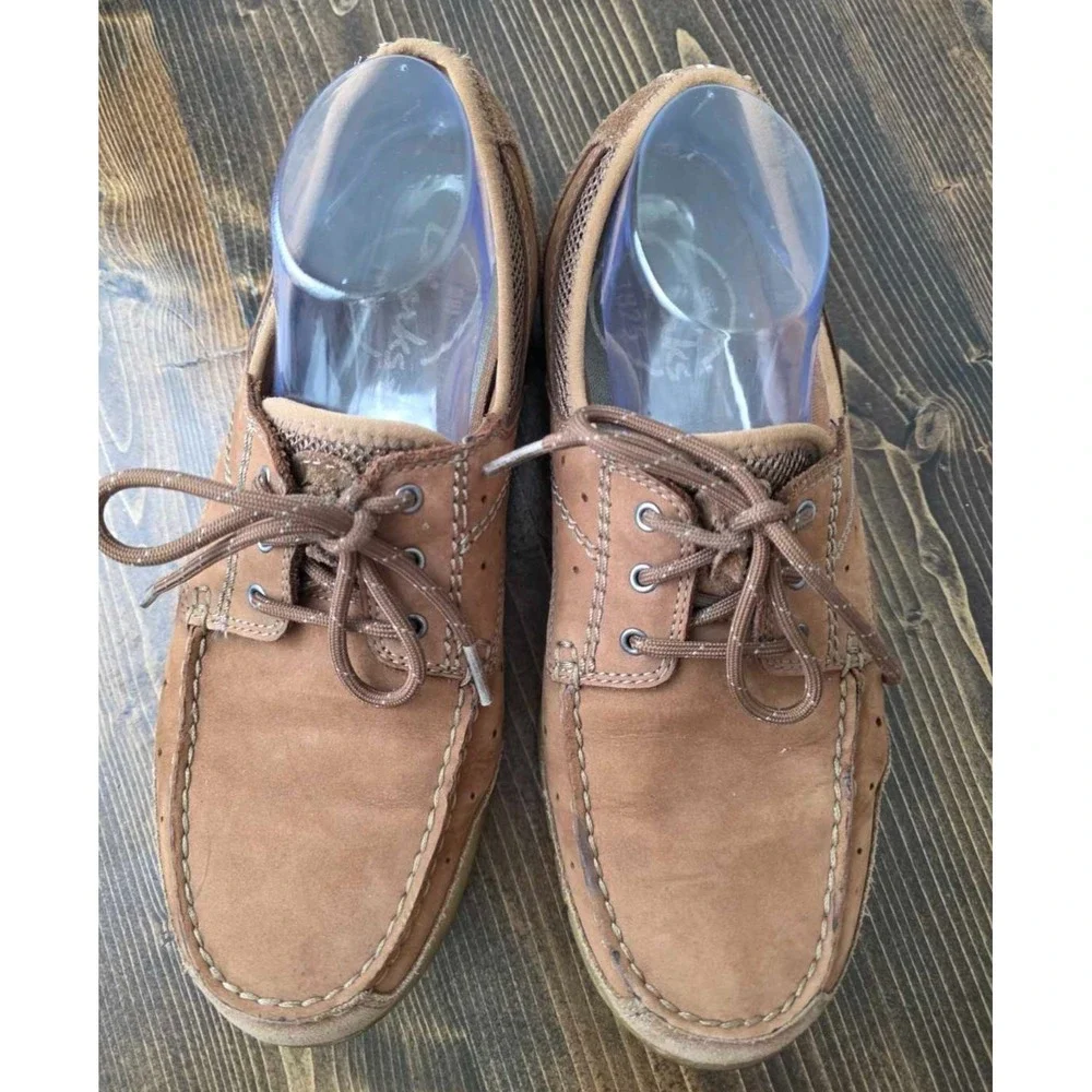 Clarks refer more 2205