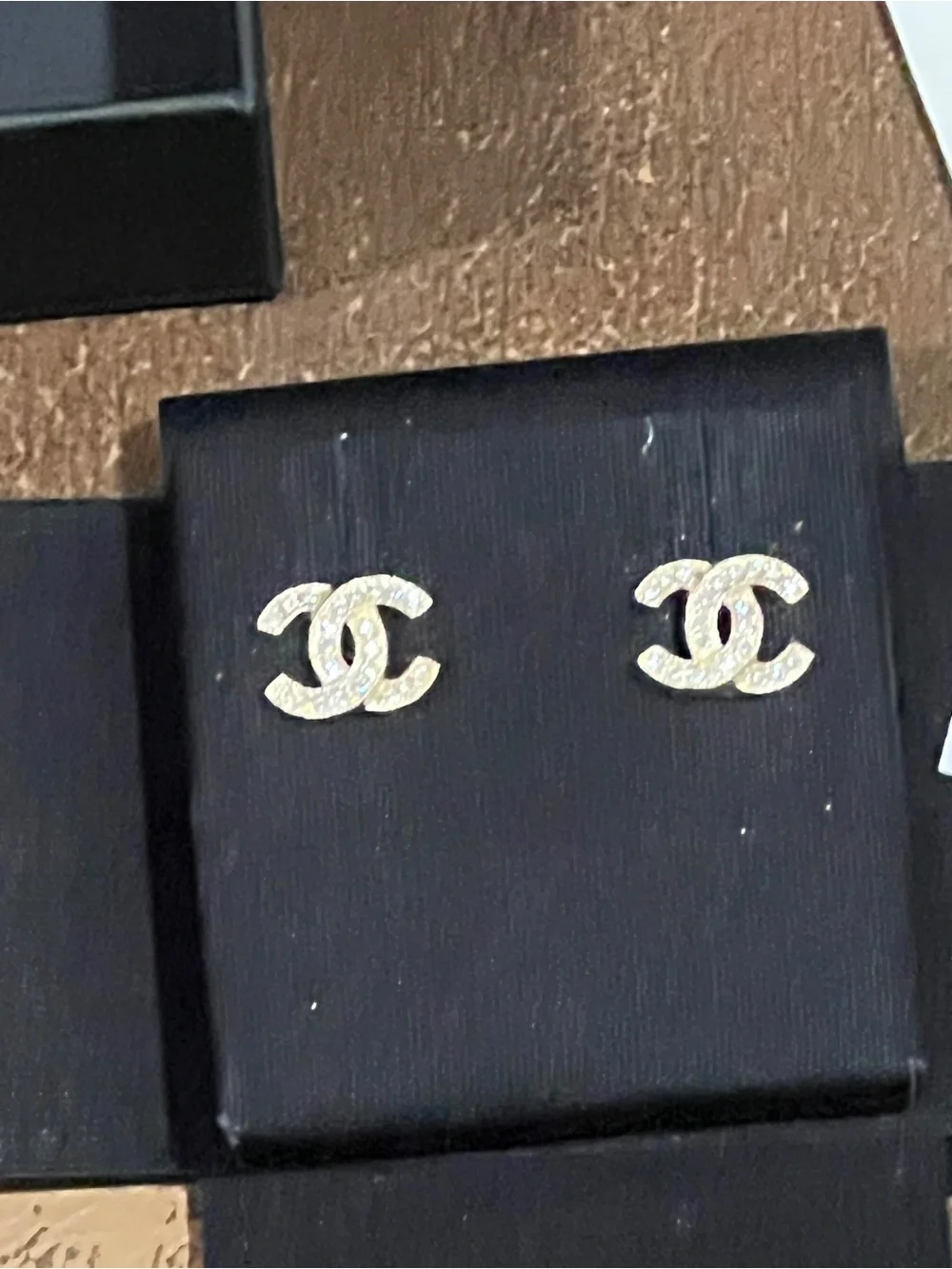CHANEL hq lightweight polished