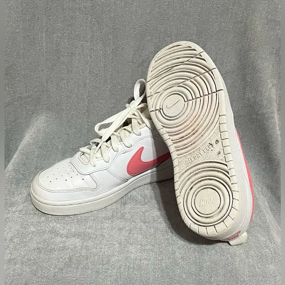 Nike chic sneakers