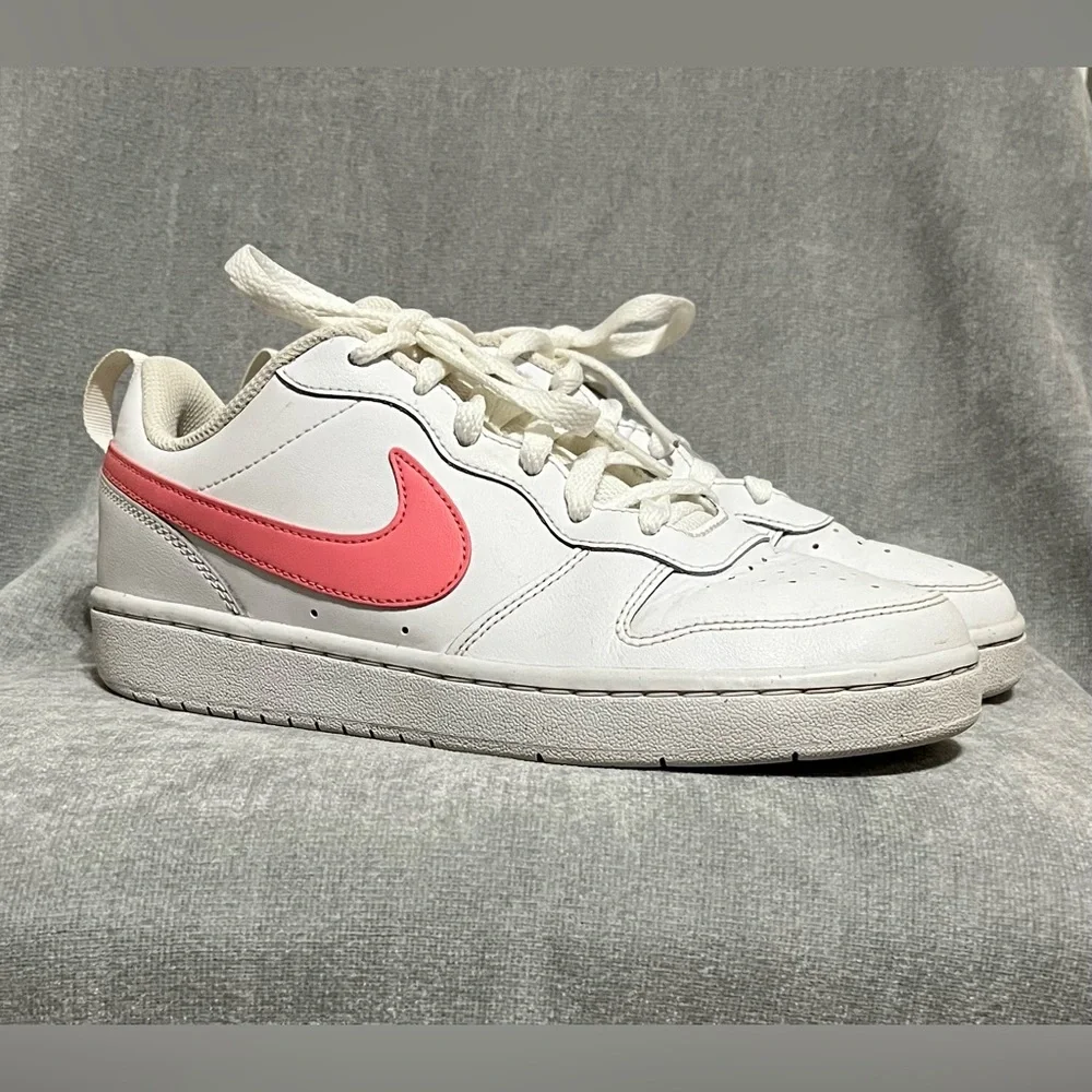Nike chic sneakers